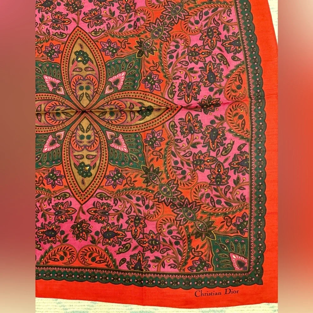 CHRISTIAN DIOR Vintage Rare Red Paisley Floral Retro 100% Wool Square Scarf